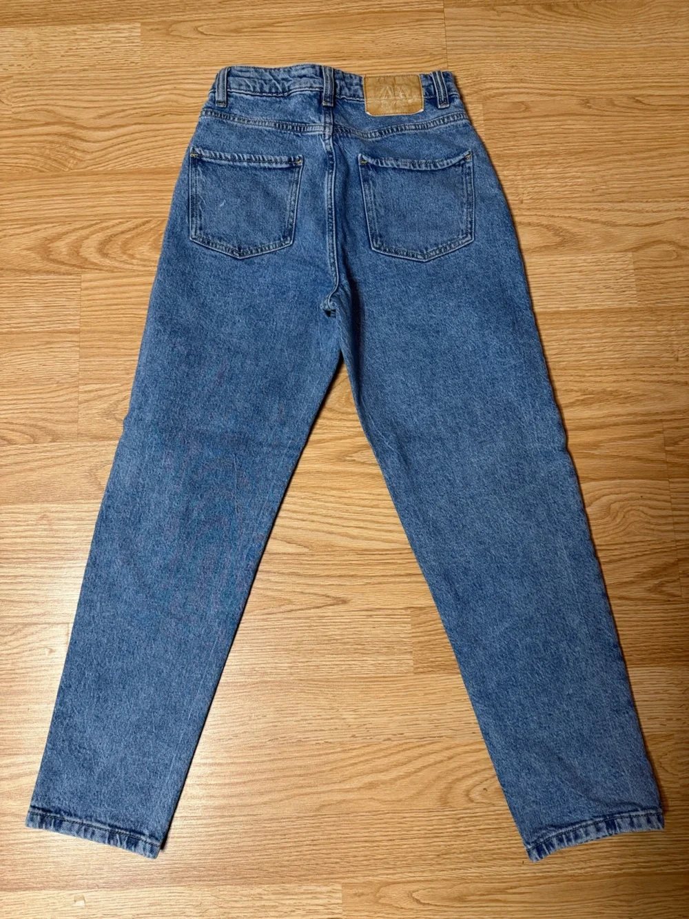 Zara Classic Straight Jeans Women’s Size 2